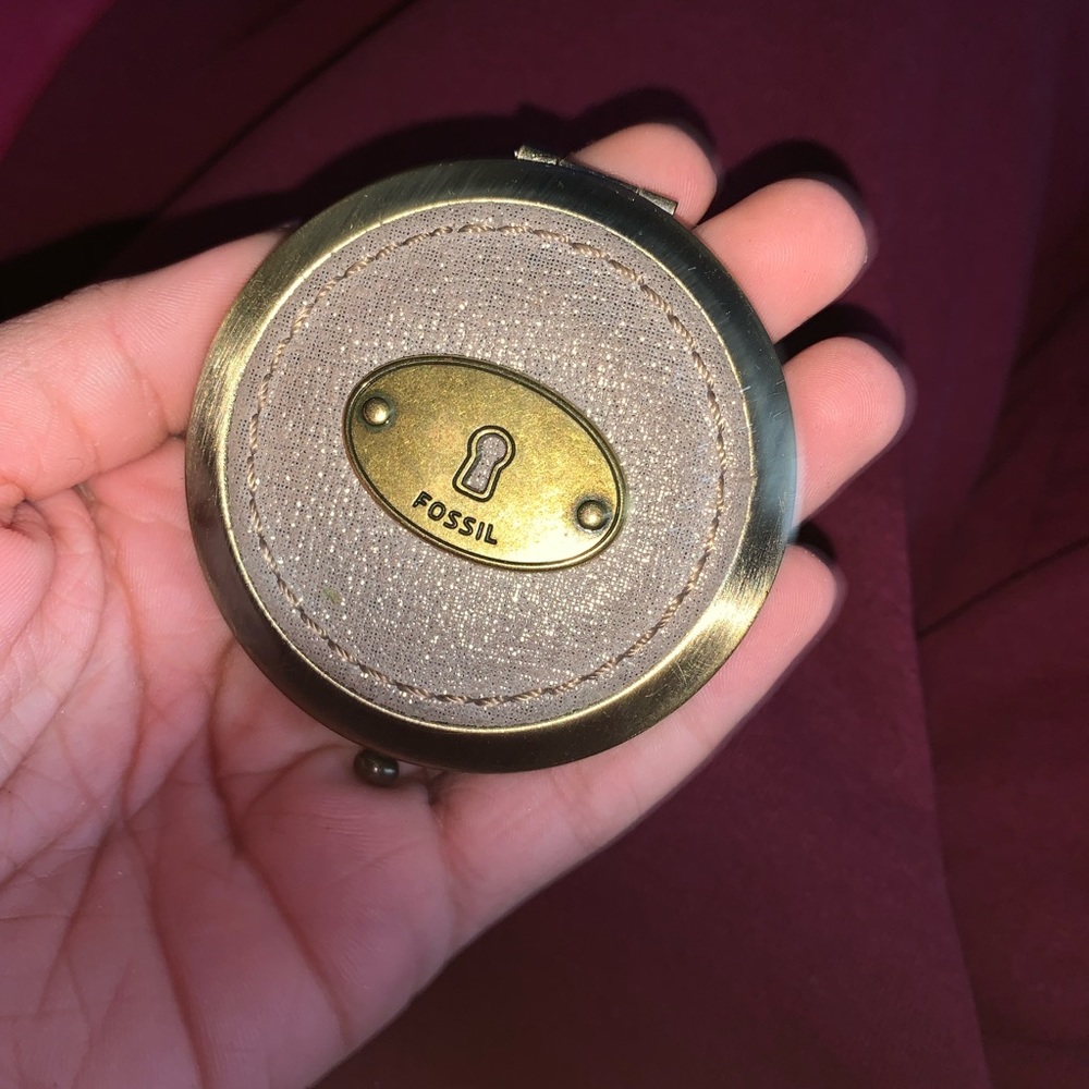 Authentic FOSSIL compact mirror